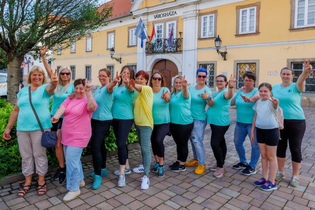 Csoportkép a Kenézesekről